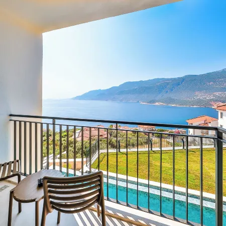 Lyxos Hotel
