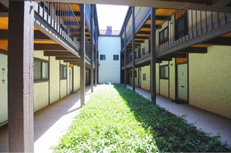 Quiet Condo Near Hospital Отели рядом с достопримечательностью «Университет Колорадо Меса»