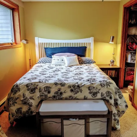 Lake Channel 'Brewhaus' Townhouse: 2 Bedrooms with 6 Levels on Lake Winnebago