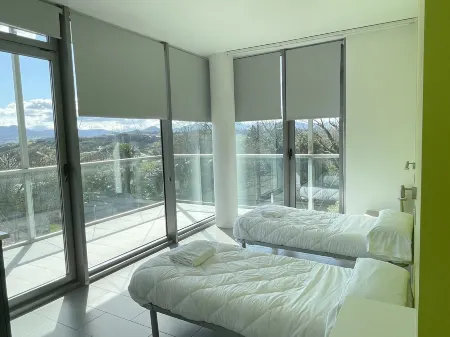 Uba Hostel Отели рядом с достопримечательностью «Улия»