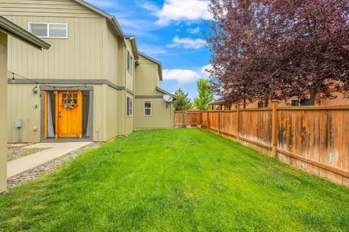 Downtown Sisters Suite - HOT TUB - Dog Friendly Hotels in Sisters