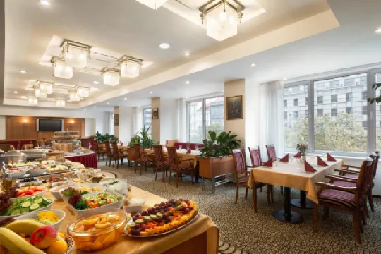 Ramada by Wyndham Prague City Centre