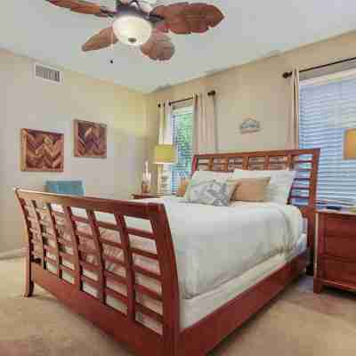 Just Beachy: a charming townhome steps from Beach & Boardwalk in Pacific Beach! Rooms