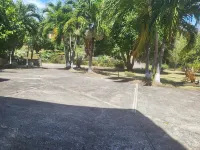 Quiet, charming 2-bedroom apartment with AC, WiFi in lovely Fort Jeudy Hotels in Petit Calivigny