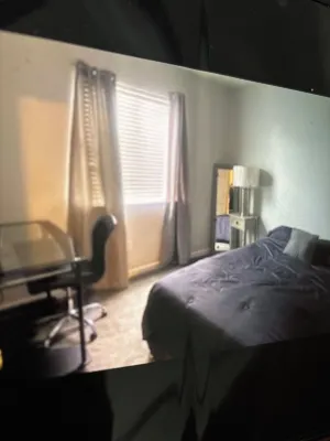 Spacious 4 bedroom house in Gated community!!! Don't miss this!!! Hotel in zona John Chambers Technology Center