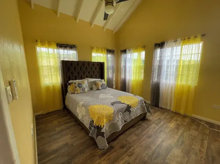 Tropical OasisCharming 3-bedroom house with AC and WiFi in delightful Choiseul