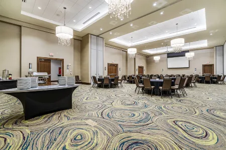 Hilton Garden Inn Edmond Oklahoma City North Отели рядом с достопримечательностью «Университет Сентрал Оклахома»