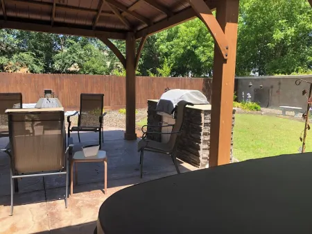 Mondavi Cottage - a VRBO  home perfect for university or medical Professionals