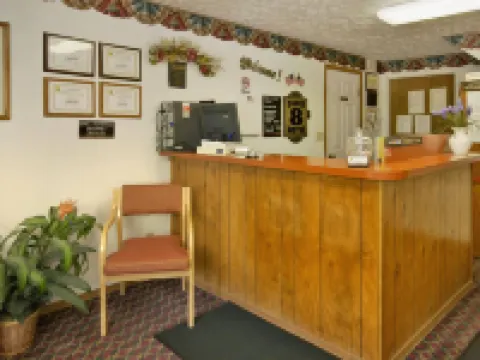 Super 8 by Wyndham Chaska チャスカのホテル