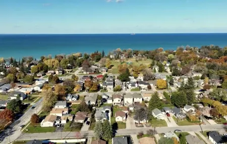 2 BATHROOM Executive Cottage with Office Отели рядом с Аэропорт Сарния им. Криса Хэдфилда