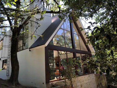 Prettiest House in Xiltla walking distance to  Edward James surrealistic  Castle Hotels in Xilitla