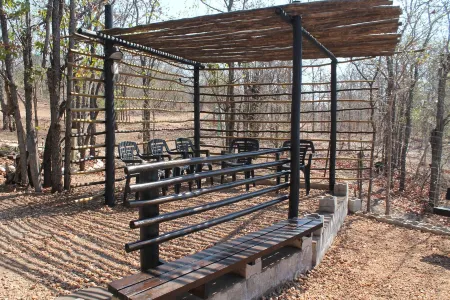 Leopard Rock Bush Lodge In Africa. Book today for your Big 5 Experience.