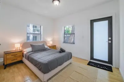 Modern 3BR/2BA Home in Prime Miami Location Hotels in Mimo