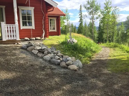 Mountain Getaway for Eight in Ottsjö, with lake views