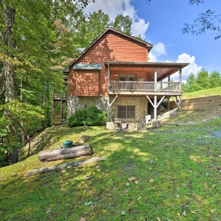 'a Bit of Heaven' Cabin < 13 Miles from Boone!
