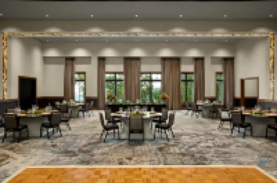 クラウドランド アット マクレモア リゾート ルックアウトマウンテン、キュリオ バイ ヒルトン