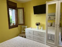 La Casa de Pascualín con Jardin Privado Hotels in Ortigueira