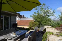 Barrier-Free  Apartment Bergmannstrost 120 Sqm with High-Quality Natural Materials