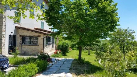 House with pool in the open countryside - At Aunt Daniela's House, Oasis in Silence. Отели рядом с достопримечательностью «Castellano»