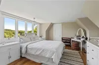 Charming 4-bedroom country house 40 minutes from NYC