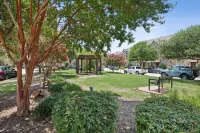 Luxury Townhome walking distance to Legacy West