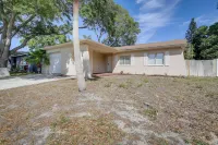 Pet-Friendly Home with Pool in Palm Harbor!