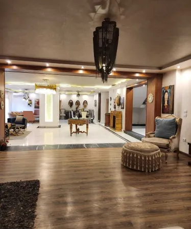 Luxurious 13-bedroom villa in phenomenal location in El Sheikh Zayed City. Отели рядом с достопримечательностью «Zed Park Zayed»