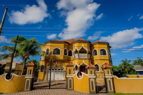 Le'Lavion Palace offers incredible stay with airport shuttle/ and a private chef