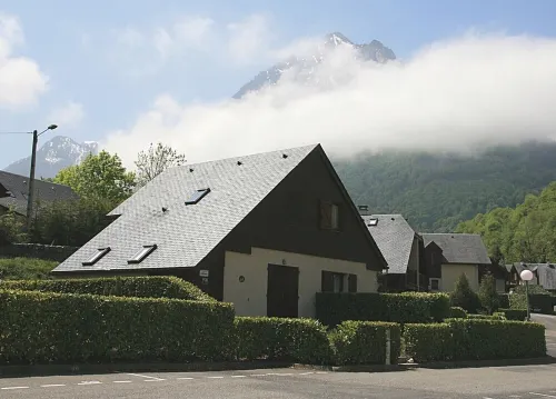 Beautiful T3 in chalet for 6 people, 2 bedrooms, all comfort, private parking.