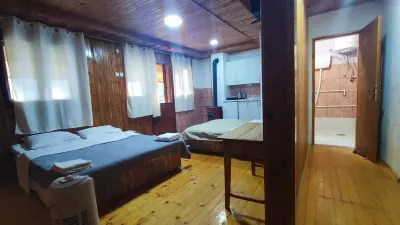 Cozy1-bedroom apartment in enjoyable view of the Tara Bridge with WiFi,fireplace  호텔