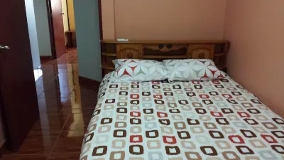 Walk to Videna Private Condo 2 Bed 1 Bath Apt. San Luis Hotels in La Victoria