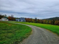 NEW charming 2-bedroom house in Pleasant Mount Hotels in Mount Pleasant Township