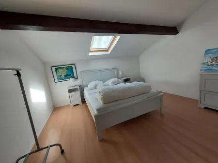 Apartment swimming pool residence le Trident in Hyères, Giens Отели рядом с достопримечательностью «Иль д'Иер»