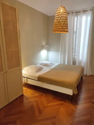 Beautiful 3-room apartment, 2 steps from the beaches, right in the center of Juan les Pins.