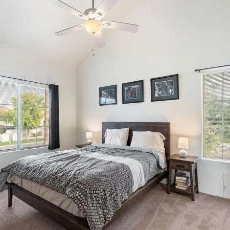 Charming 2-bedroom townhome with fitness room, WiFi in delightful Gilbert