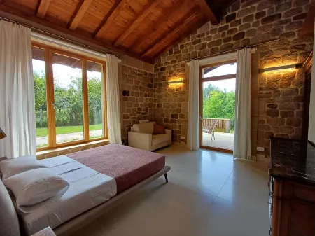 New apartment with garden in rural house next to the sea Отели в г. Эа