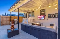 Jumbotron, Arcade, Themed Rooms, Theater