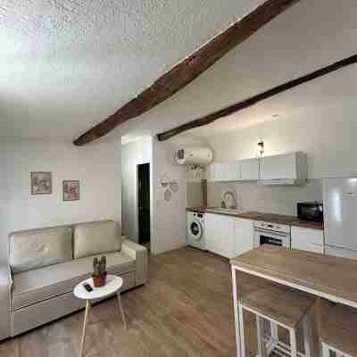 Pretty T2 in the heart of Saint Maximin La Sainte-Baume Others