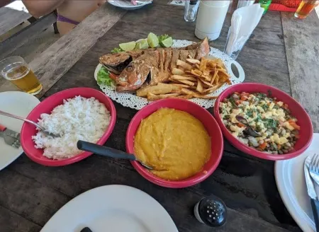 Best 3-suite apartment with beach view by the sea, swimming pools and excellent facilities Отели в г. Парнамирин