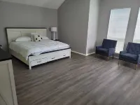Spacious 5-bedroom king bed with a pool in wonderful Mission