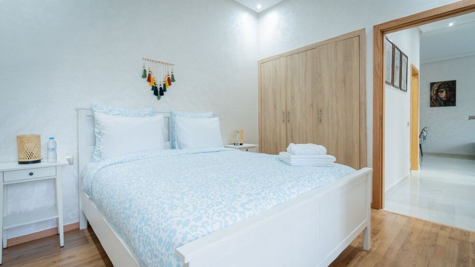 Apartment with Pool Near the Beach