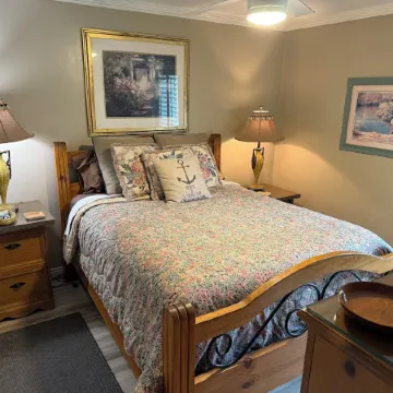 Welcoming One Bedroom Ground Floor condo with WiFi in charming Carpinteria