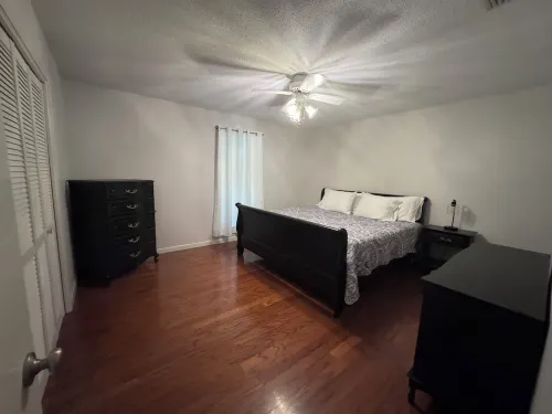 2-bedroom condo in beautiful Fairhope, walk to town.