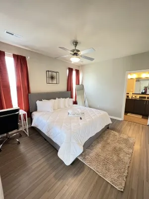 Monthly Stays Luxe Des Peres Suite with Complimentary Starbucks Onsite!