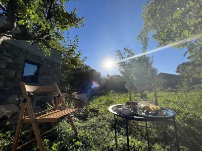 Zove Rural Cottage: a place of hideaway Hoteles en 