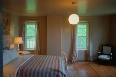 Circa 1781 Hudson Valley Retreat with Amenities Các khách sạn gần Hudson River
