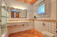 Amazing Villa in Alaró Hotels near Mallorca Fashion Outlet