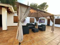 Villa Mediterránea con Piscina Cerca a la Playa Hotels in Roda de Berà