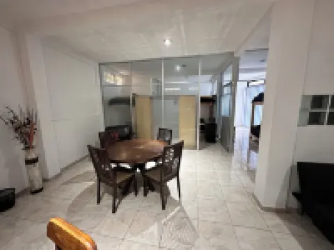 SUITE 2B CAPACITY UP TO 8 PERSONS