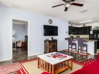 Peaceful 2BR Home w/ Modern Comforts in Riverview Hotels in Riverview